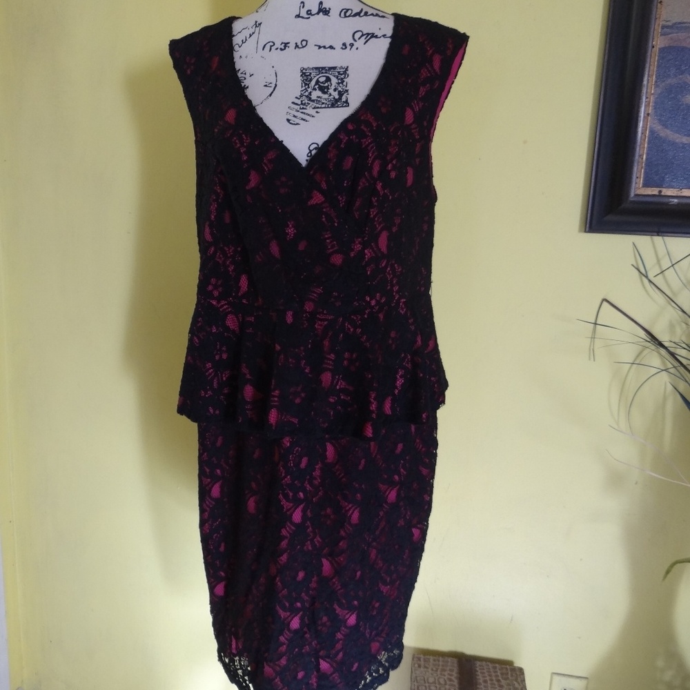 Sleeveless Black Lace Midi Dress with Pink Lining